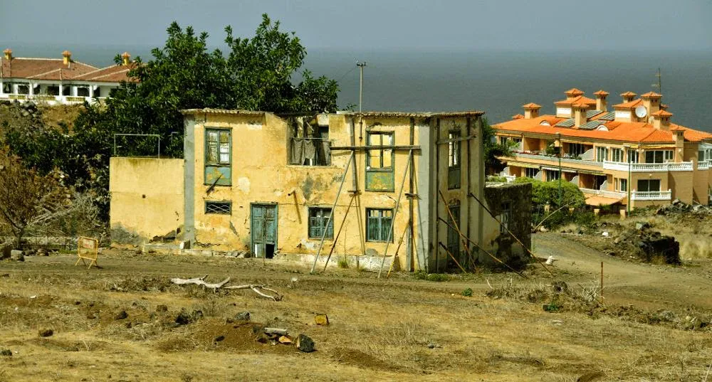 CASA_AMARILLA_PUERTO_DE_LA_CRUZ_PRIMER_LUGAR_ESTUDIOS_PRIMATES